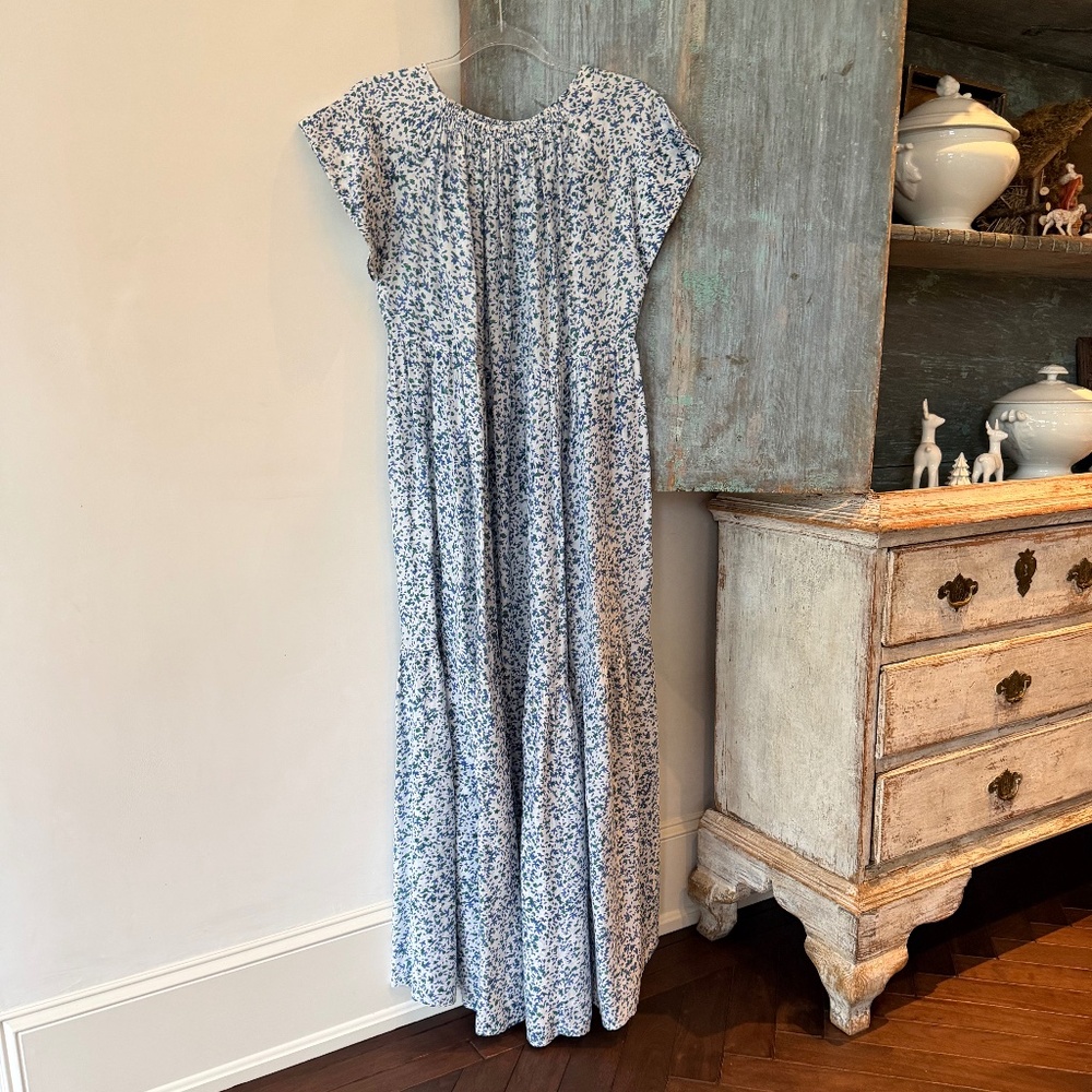 MIRTH Dress with flutter sleeves